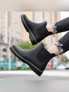 Igor Chelsea Rain Boots 41 Women’s 10